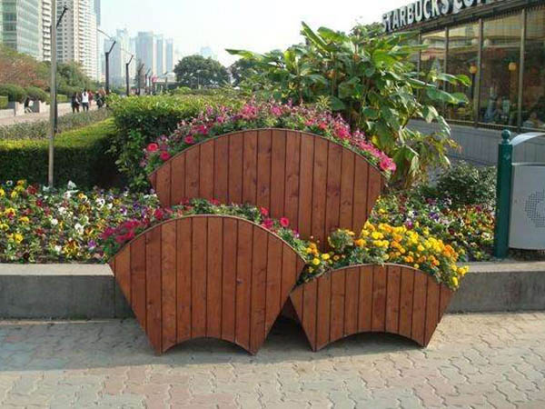 防腐木花箱选购指南：从材质、尺寸到价格，青州防腐木厂家一次讲清